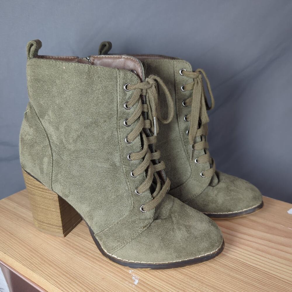 Candie's Olive Faux Suede Lace Up Block Heel Ankle Booties Women's Size 7